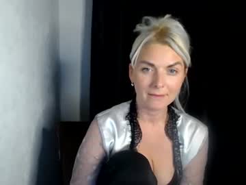 dias blonde
