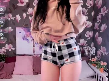 holly  ray