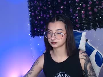 niki foxy