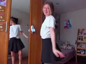 tiny kiss